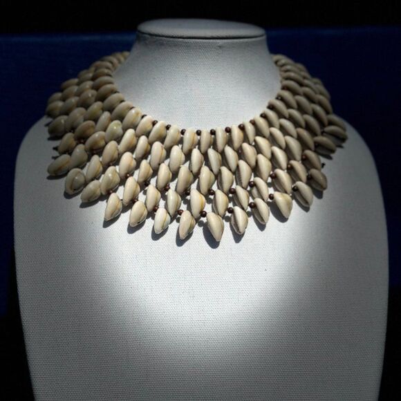 GLAMOUR DENKAYS FASHION NECKLACE - Picture 5 of 6